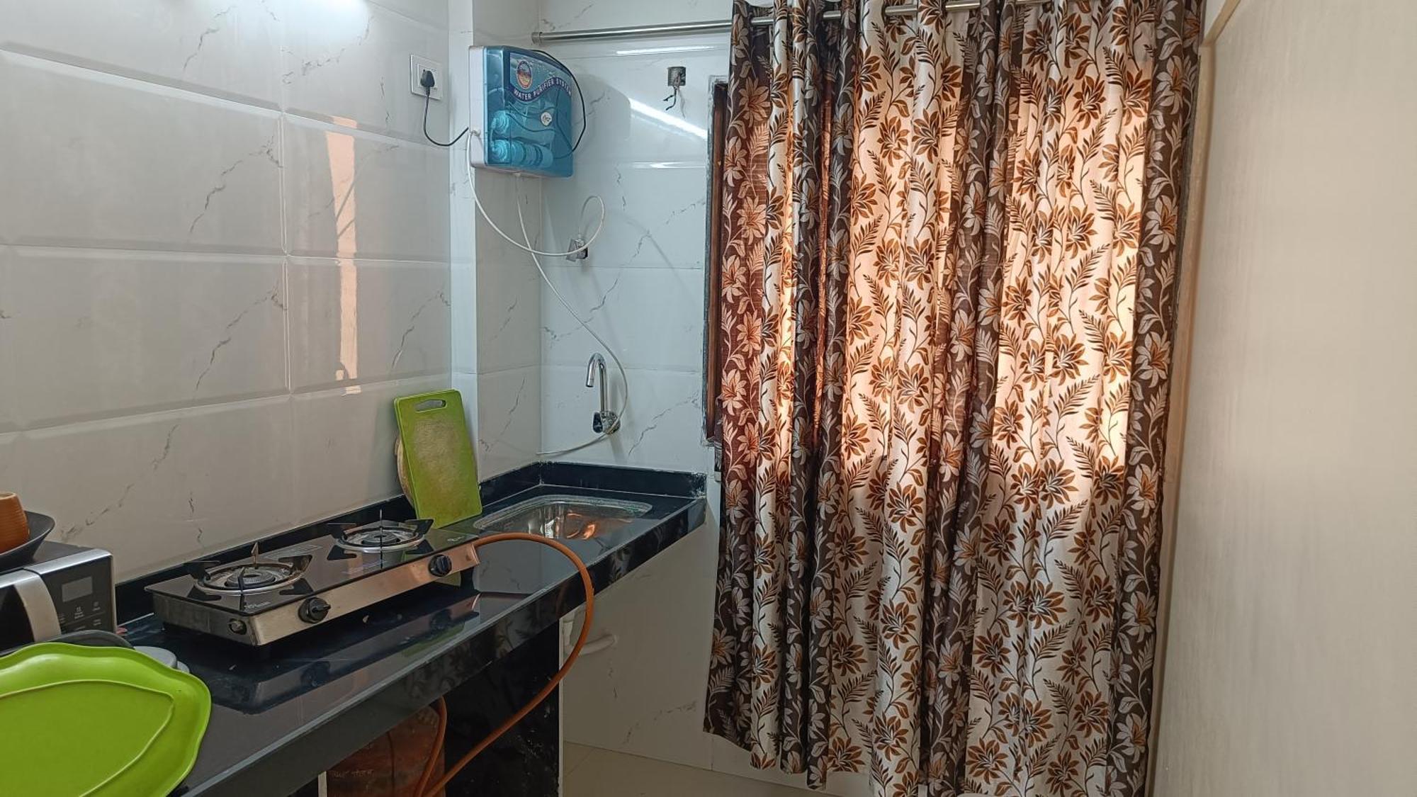 Divine Residency Hotel Navi Mumbai Exterior photo